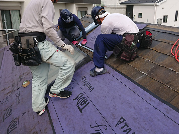 屋根カバーの途中