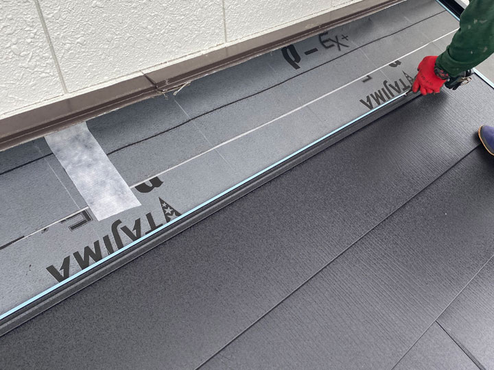 軽量な金属屋根