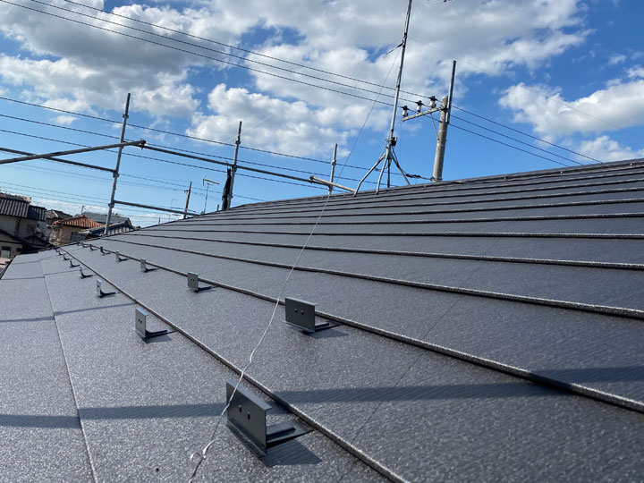 屋根の材料にはどんな種類がある？代表的な4つの素材と特徴を解説！