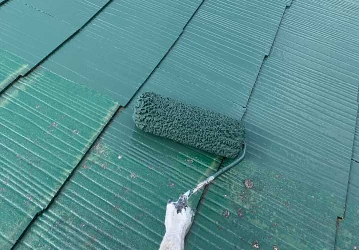 塗料の吸い込みを予防する下塗り層の効果