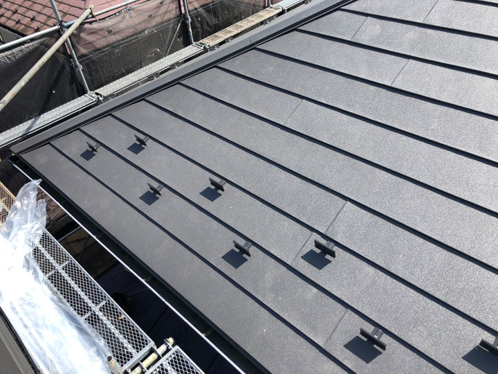 人気の金属屋根材