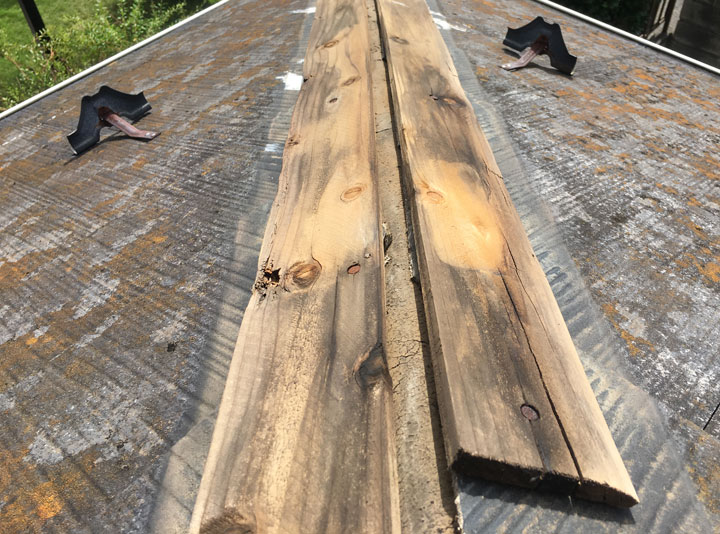 劣化していた貫板