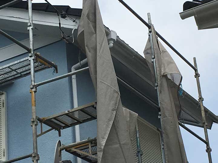 軒天工事のために設置した足場