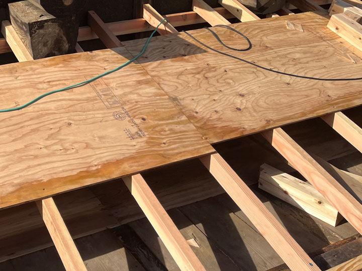 屋根の垂木のサイズはどう決まる？標準寸法と間隔の重要性を徹底解説！