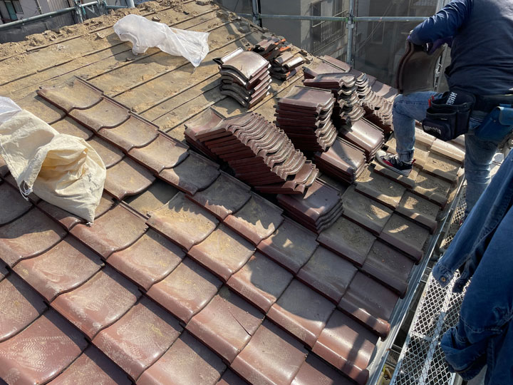 瓦屋根の葺き替え