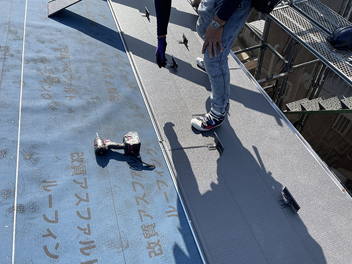 スーパーガルテクトの施工