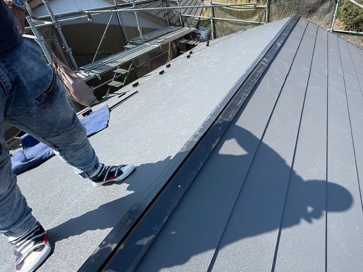 金属屋根施工ならお任せください