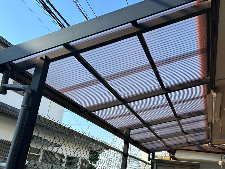 光を通す波板の特性