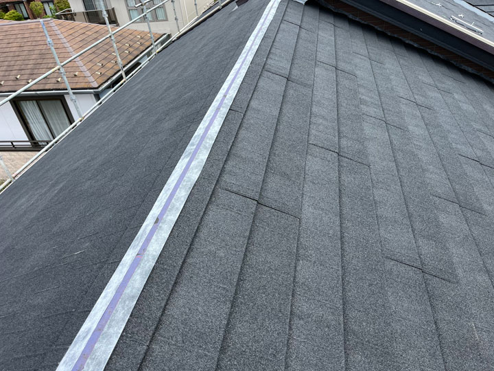 石粒付金属屋根材