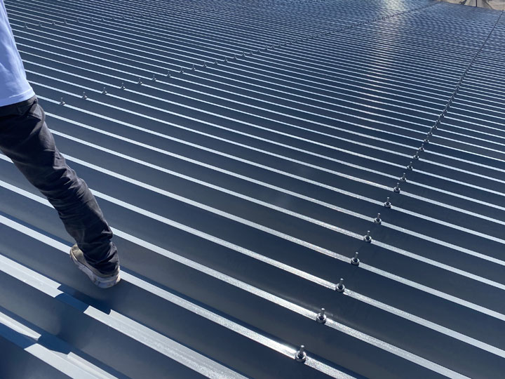 現在主流の工場屋根