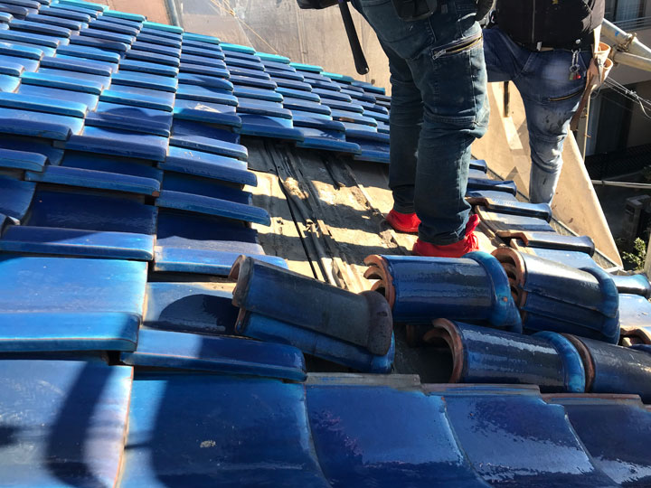 瓦屋根からスレート屋根への葺き替え費用は？相場を内訳を含めて解説