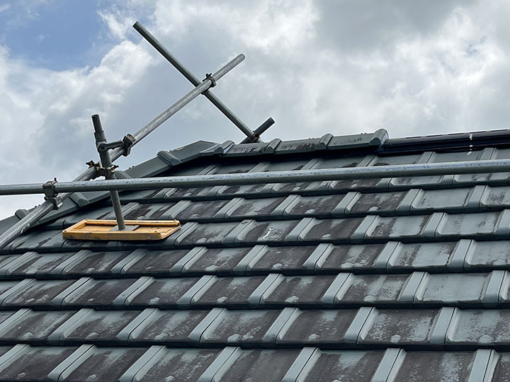 屋根上用の足場