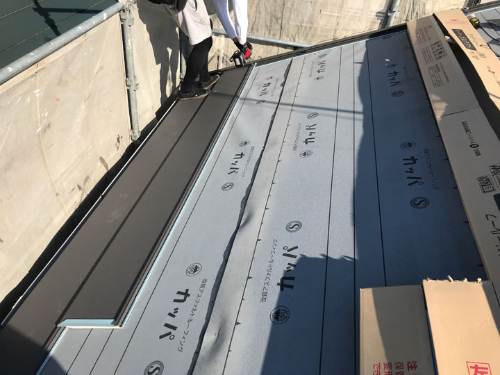 横葺き屋根は勾配が重要