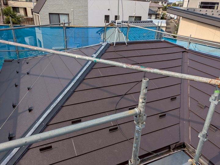 棟板金の下地取付