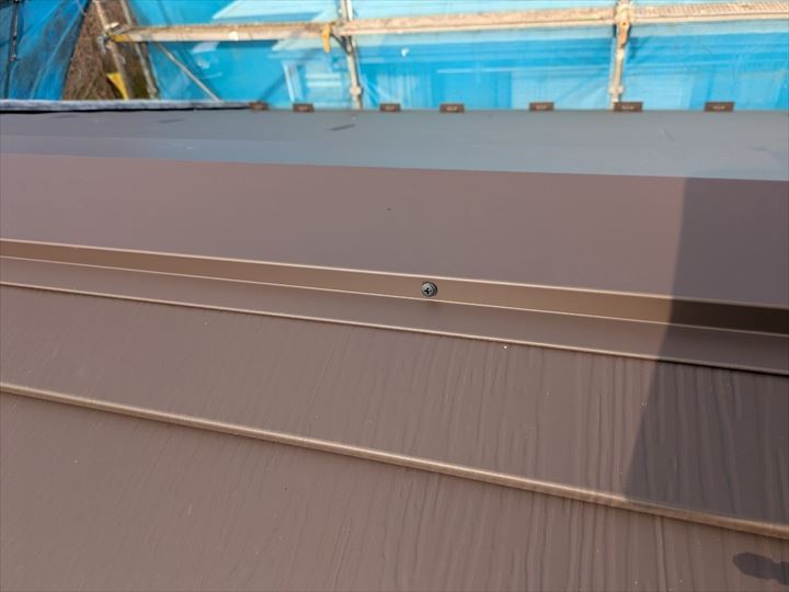 棟板金の取り付け