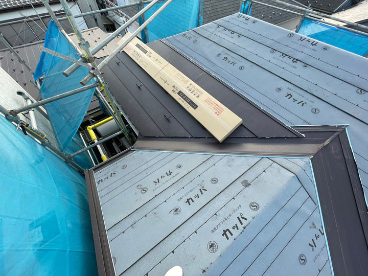 製品名やメーカーが記載されているか