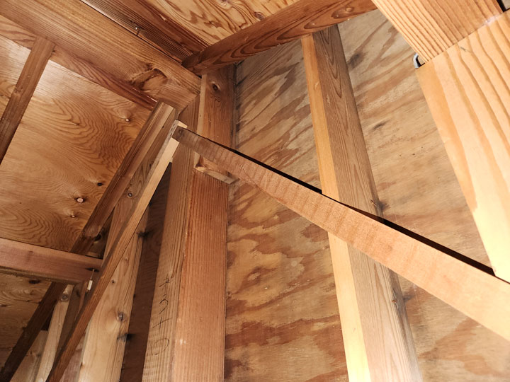 夏場の熱気を排出する