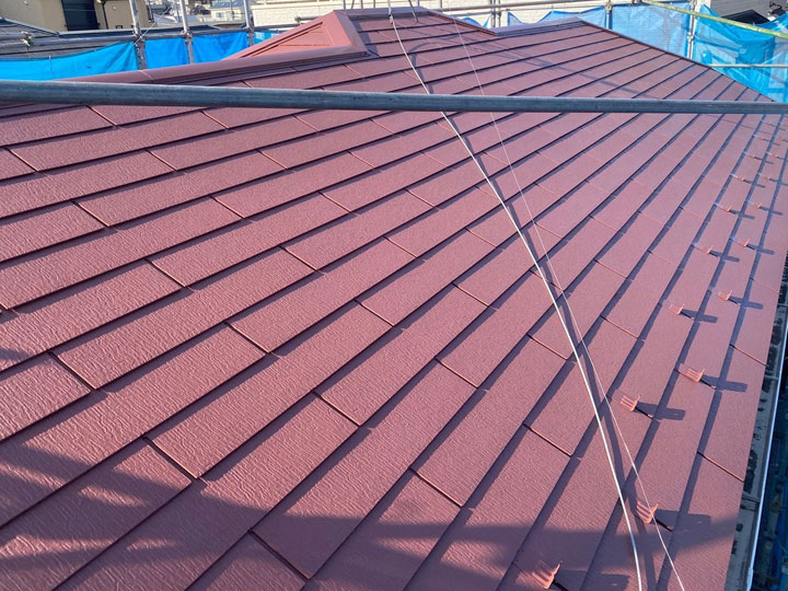 塗装後の輝いた屋根