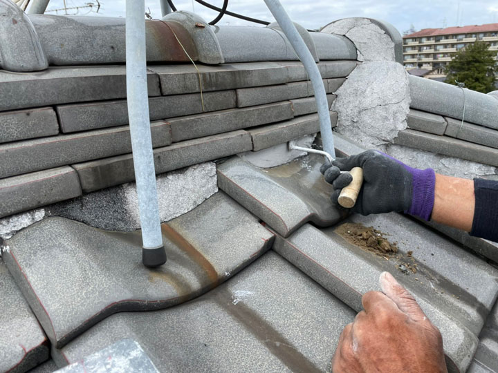 瓦屋根の補修ならお任せください