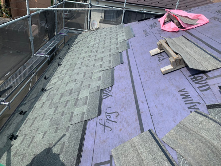 街の屋根やさんでの工事の様子