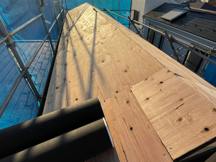 葺き替え工事での野地板交換