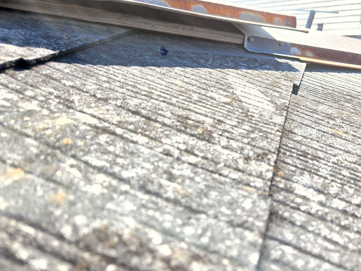 棟板金の下地材