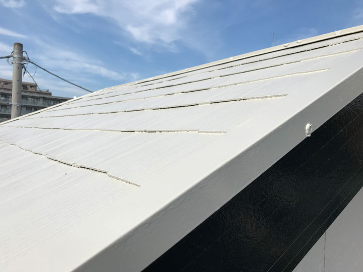 遮熱塗装の効果はなぜ疑われやすい？屋根塗装で体感できる暑さ対策とは