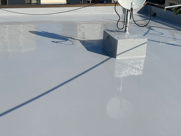 陸屋根の雨漏り対策とは？原因と防水メンテナンス・おすすめ工法を解説