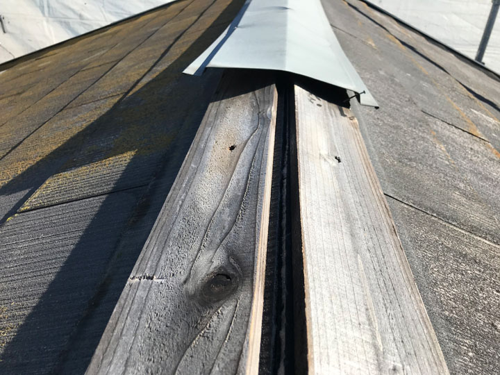 劣化が進んでいる木製の貫板