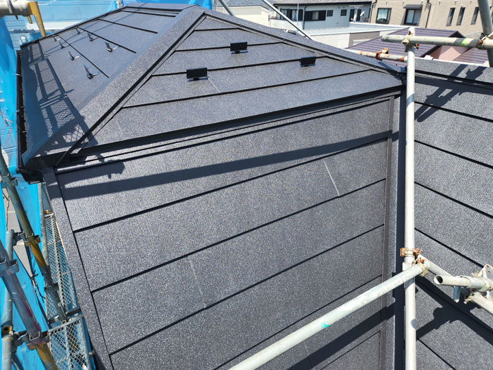 ガルバリウム鋼板屋根の縦葺き・横葺きで異なる「最低勾配」の重要性