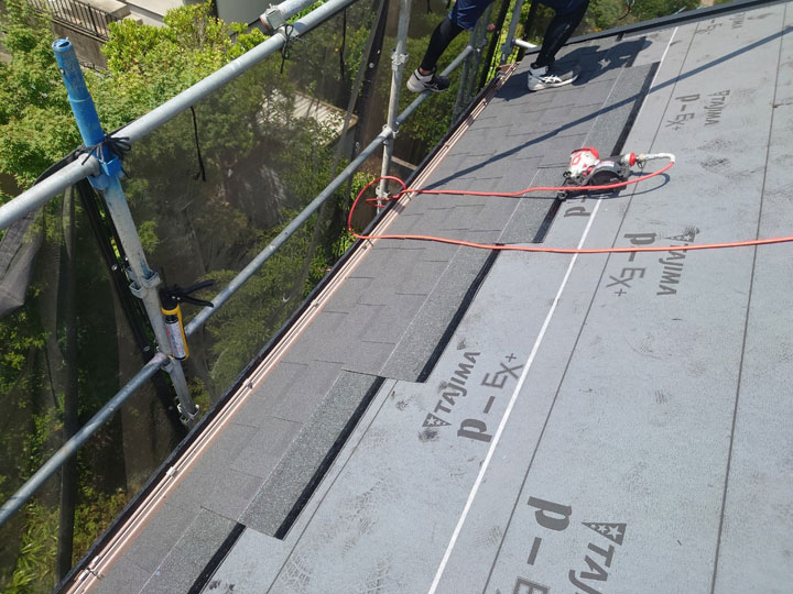 アスファルトシングルの特徴