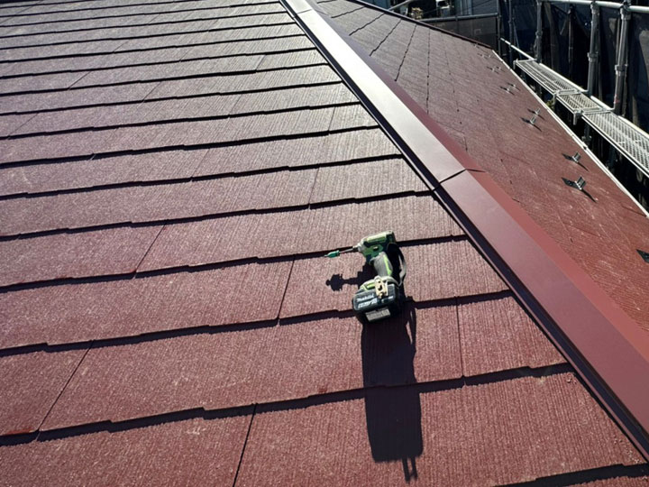 カラーベストとコロニアルの違いとは？スレート屋根の基礎知識とメンテナンス方法