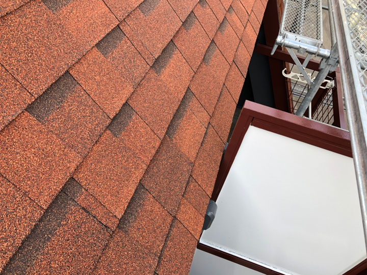 アスファルトシングルの表面