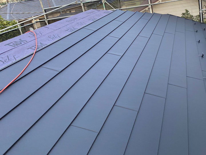 金属屋根への施工