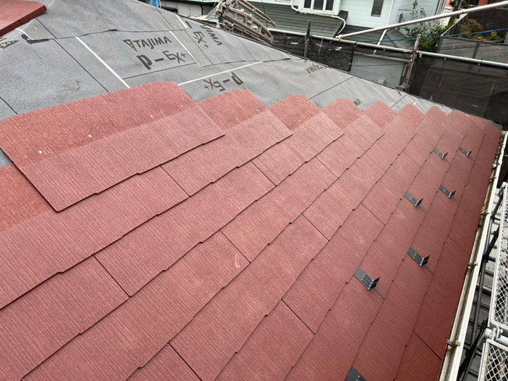 瓦屋根をスレートにしたい方へ｜方法・メリット・今選ばれている屋根材をご紹介