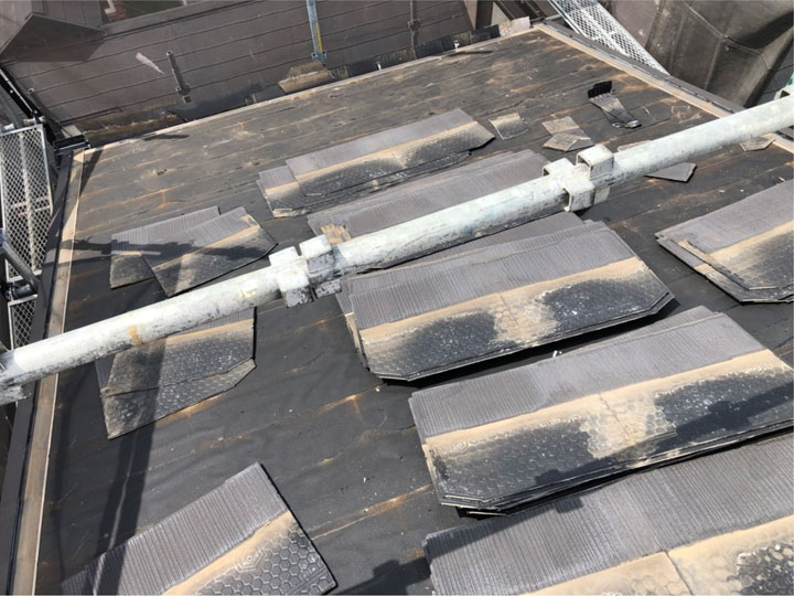 アスベスト含有屋根の現場