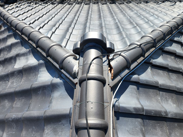 屋根の「棟」ってどこのこと？役割やメンテナンス時期をプロが優しく解説！