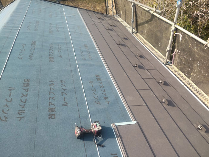 金属屋根への葺き替え