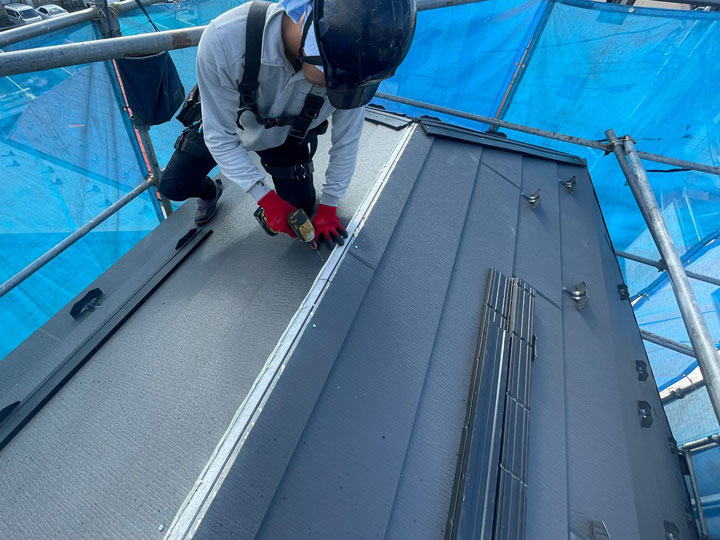 屋根塗装か葺き替えかで迷ったら？判断の目安と後悔しない選び方