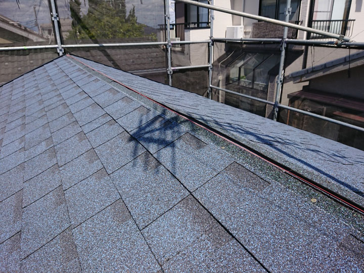 アスファルトシングルに塗装は必要？