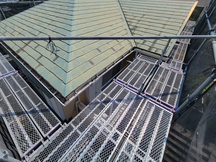 高所作業では必須になる足場