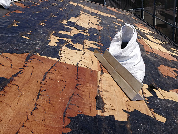 野地板の劣化状況に注意