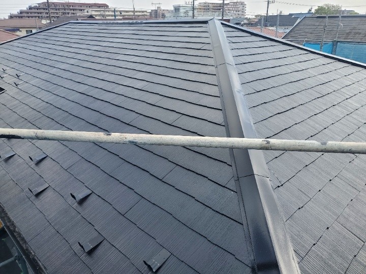 ファインパーフェクトベストを採用した屋根塗装工事したお住まい