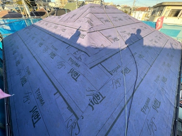 防水シート（タディスセルフ）の敷設