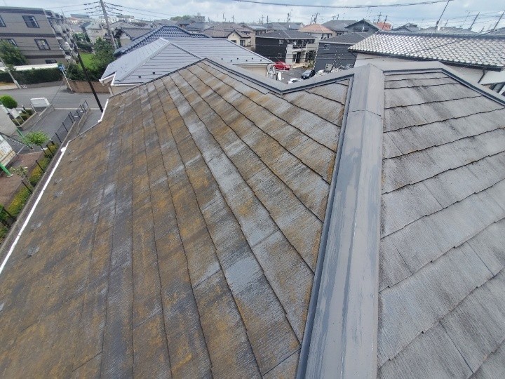 屋根塗装工事前のお住まい