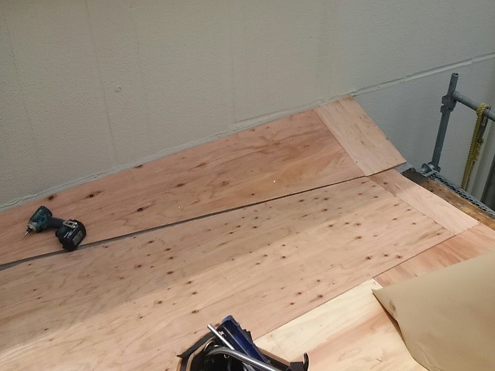 庇と谷部分の下地作成