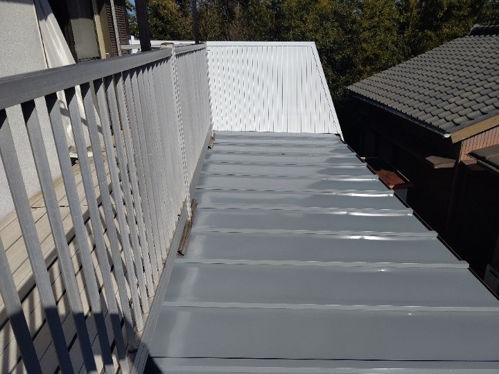 経年劣化した金属瓦棒屋根