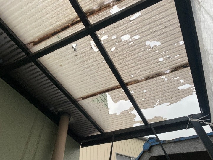 波板全体の破損状況