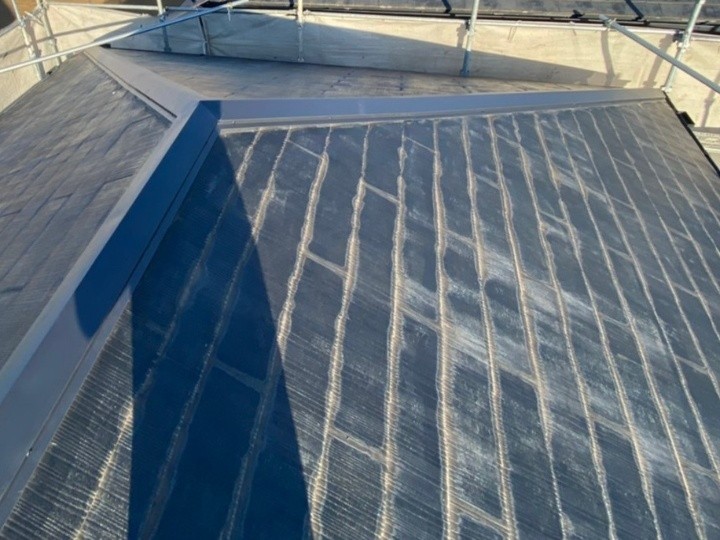 令和元年房総半島台風で隅棟の板金が破損した屋根に棟板金交換工事