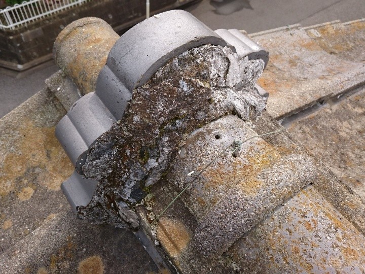 棟瓦部分の崩れ